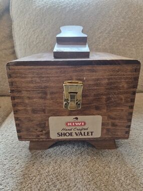 KIWI Hand Crafted Shoe Valet in Warm Wood Tone